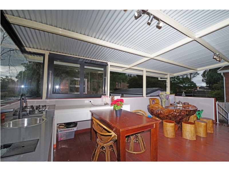 17 LUCINDA ROAD, Marsfield NSW 2122