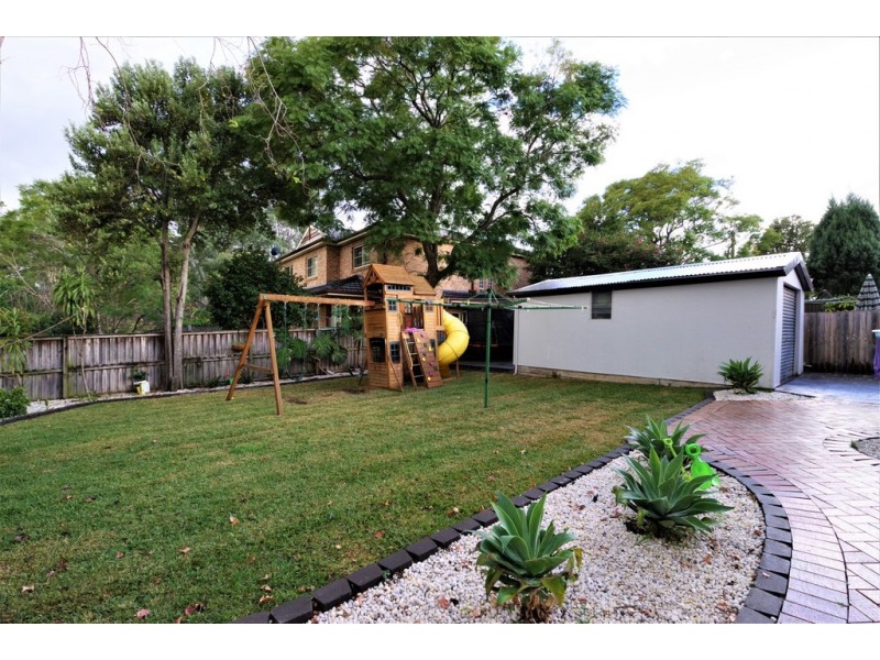 17 LUCINDA ROAD, Marsfield NSW 2122