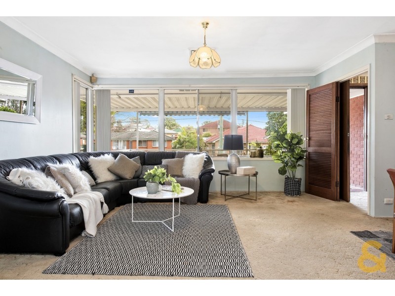 7 FLINDERS AVENUE, Baulkham Hills NSW 2153