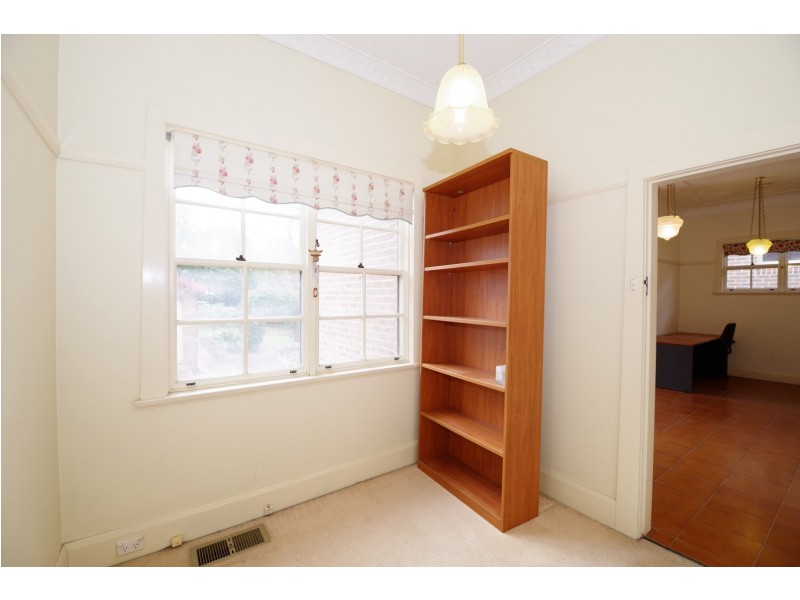 293 ROWE STREET, Eastwood NSW 2122