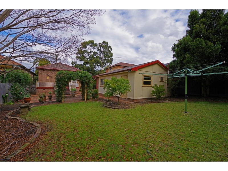 293 ROWE STREET, Eastwood NSW 2122