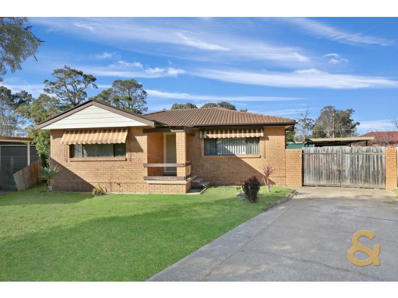 19 BARNFIELD PLACE, Dean Park NSW 2761