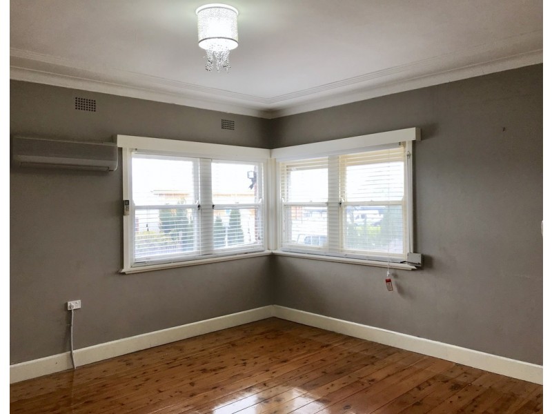 147 Windsor Road, Northmead NSW 2152