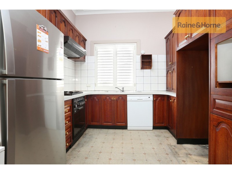 40 FOURTH AVENUE, Eastwood NSW 2122