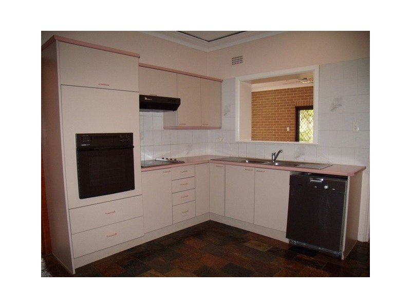 8 Darvall, Eastwood NSW 2122