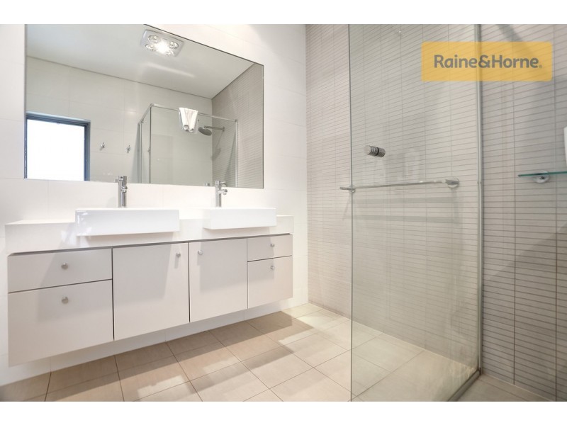 28 Central Park Avenue, Baulkham Hills NSW 2153