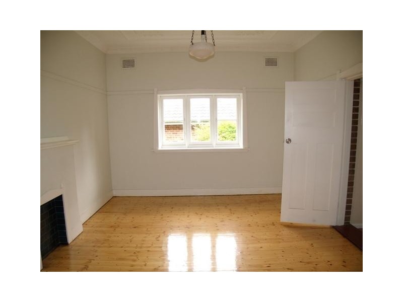 16 Richards Avenue, Eastwood NSW 2122