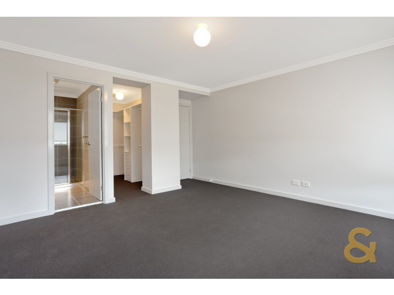 8 Tyla Crescent, Quakers Hill NSW 2763