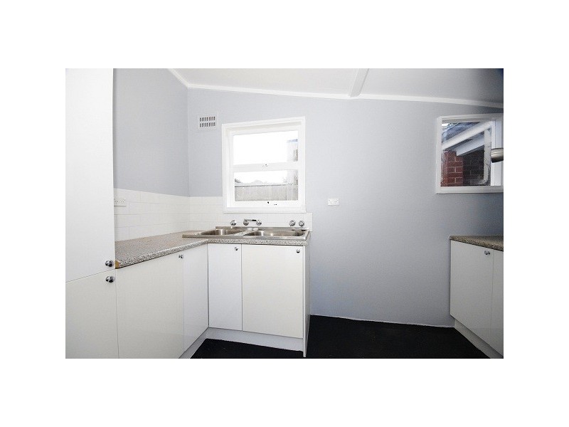 33 Saxon Place, Constitution Hill NSW 2145