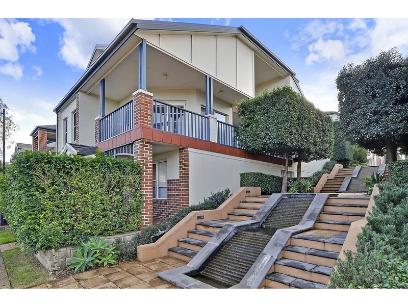 37 Hunterford Crescent, Oatlands NSW 2117