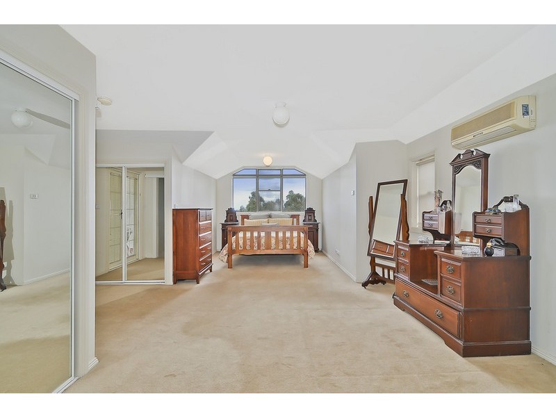 37 Hunterford Crescent, Oatlands NSW 2117