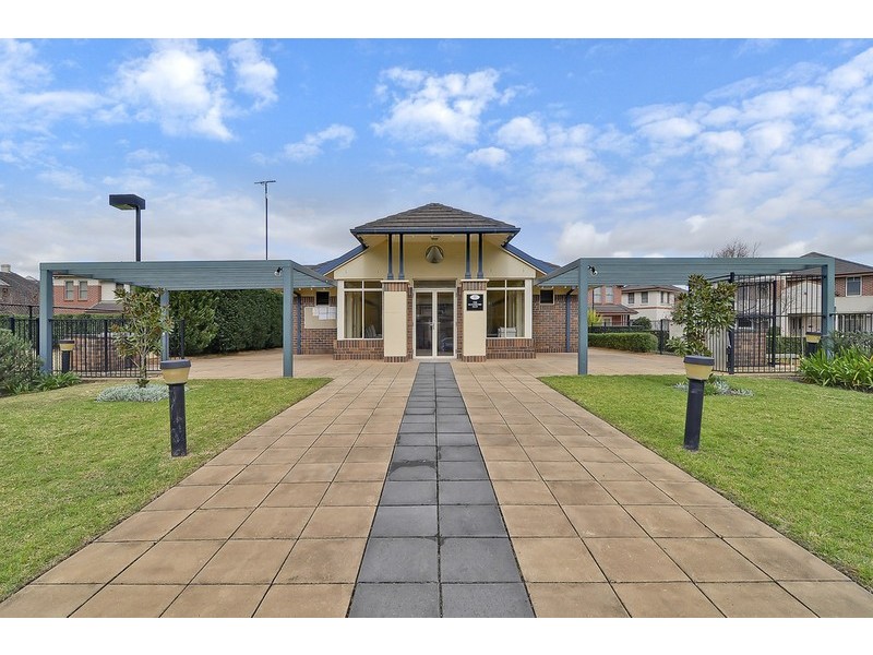 37 Hunterford Crescent, Oatlands NSW 2117