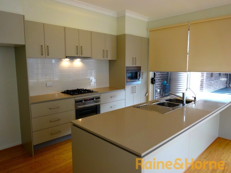 33 Avondale Way, Eastwood NSW 2122