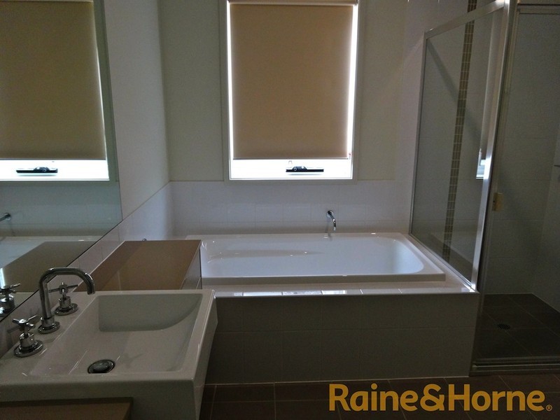 33 Avondale Way, Eastwood NSW 2122