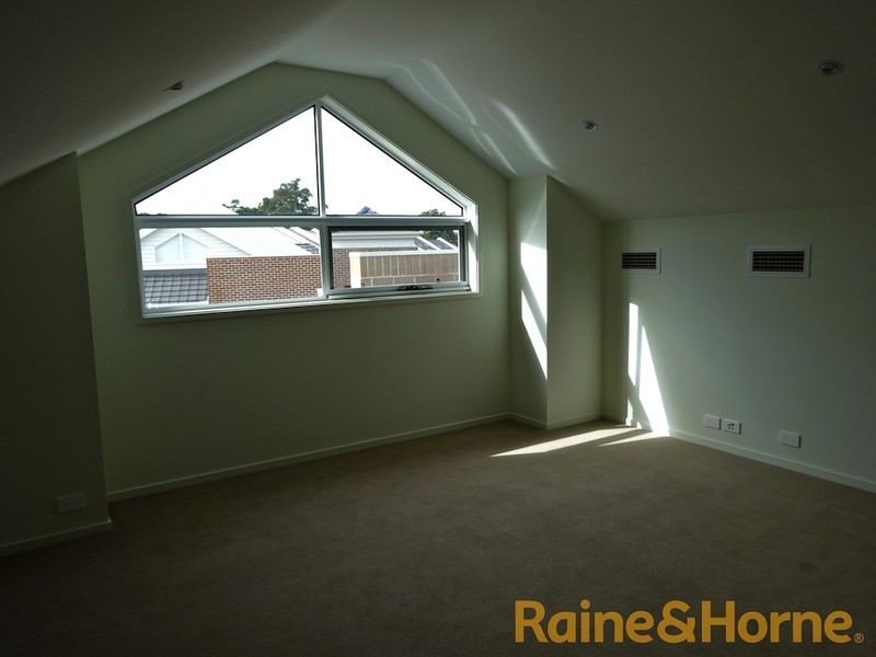 33 Avondale Way, Eastwood NSW 2122