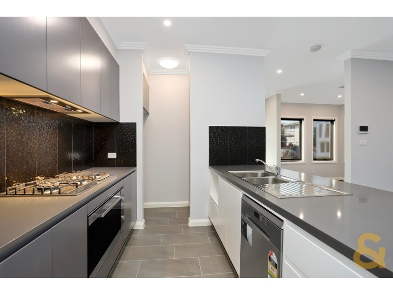 5 Brooklime Crescent, Denham Court NSW 2565