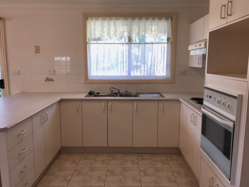 8 GORDONIA GROVE, Baulkham Hills NSW 2153