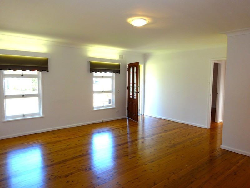 35 Dobson Crescent, Baulkham Hills NSW 2153