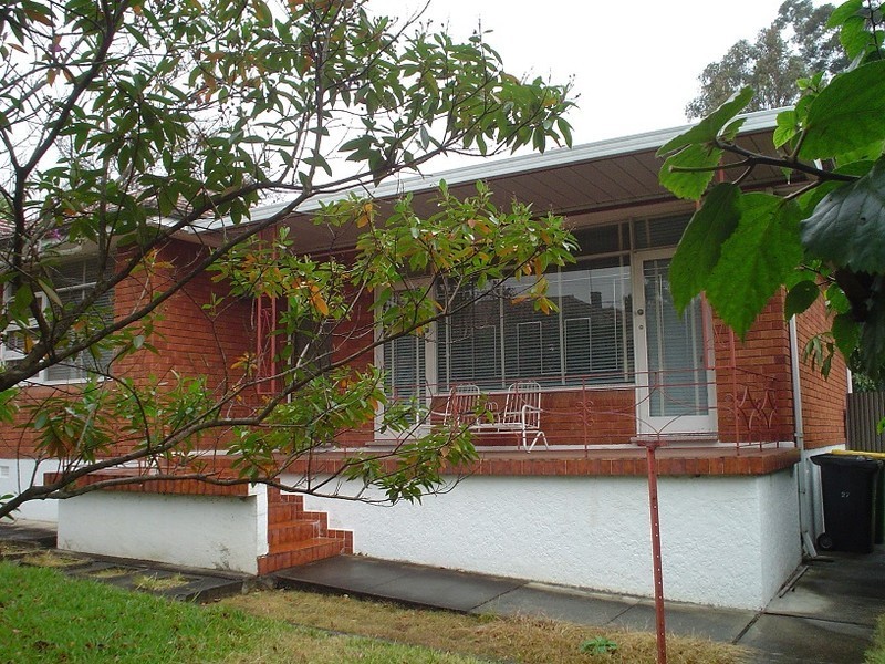 27 Second Ave, Eastwood NSW 2122