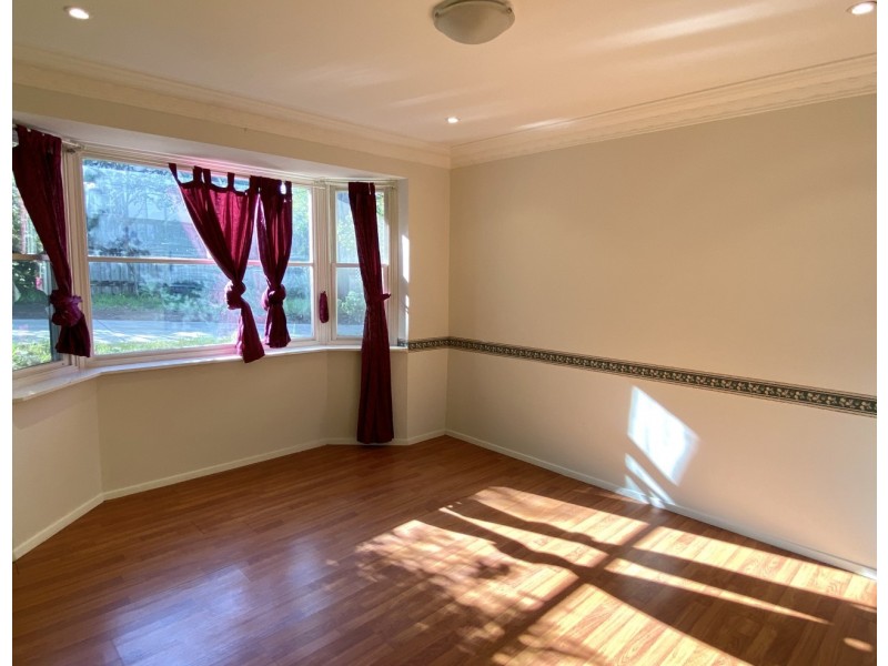 27 Jenner Street, Baulkham Hills NSW 2153