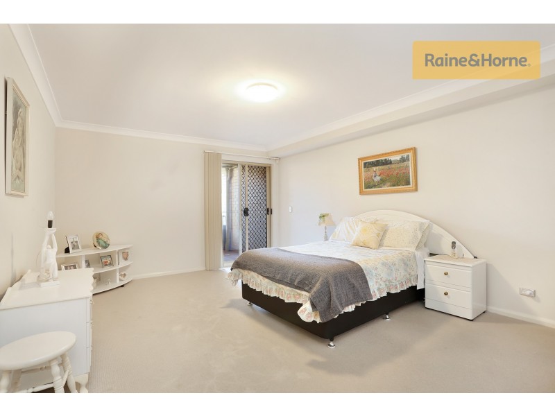 17/17-21 MERYLL AVENUE, Baulkham Hills NSW 2153