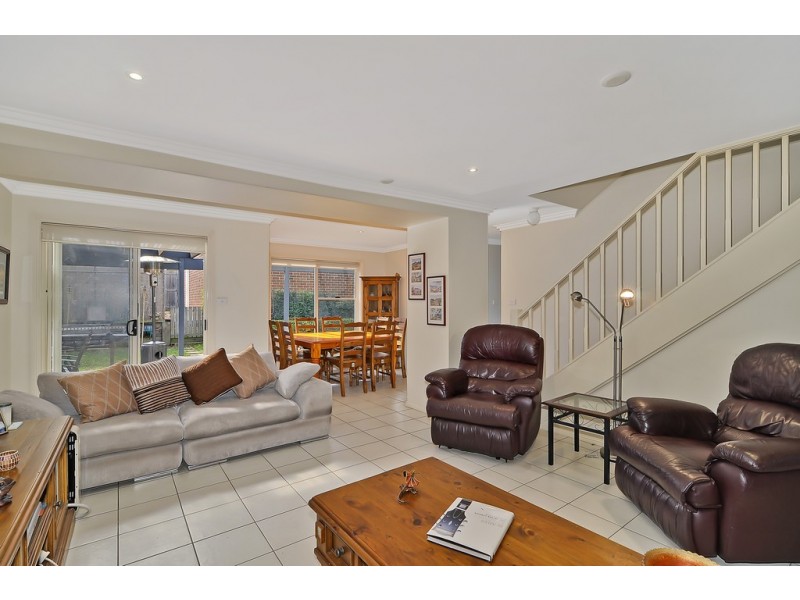 37 Hunterford Crescent, Oatlands NSW 2117