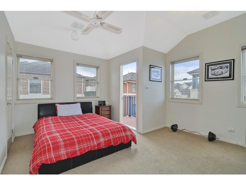 37 Hunterford Crescent, Oatlands NSW 2117