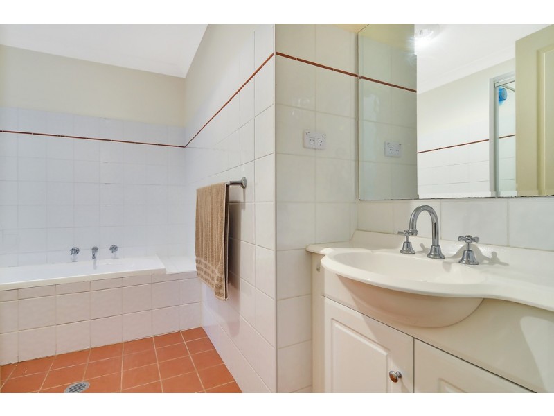 38 Hunterford Crescent, Oatlands NSW 2117
