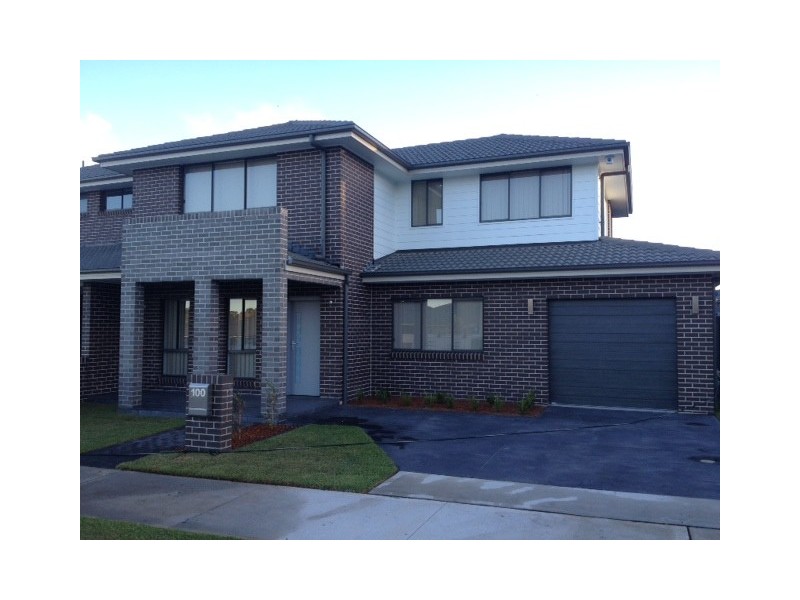 100 Glenmore Ridge Drive, Glenmore Park NSW 2745
