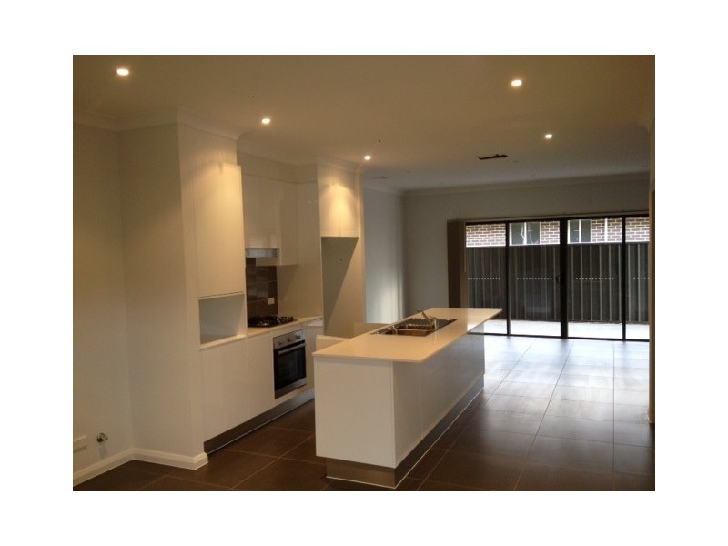 100 Glenmore Ridge Drive, Glenmore Park NSW 2745