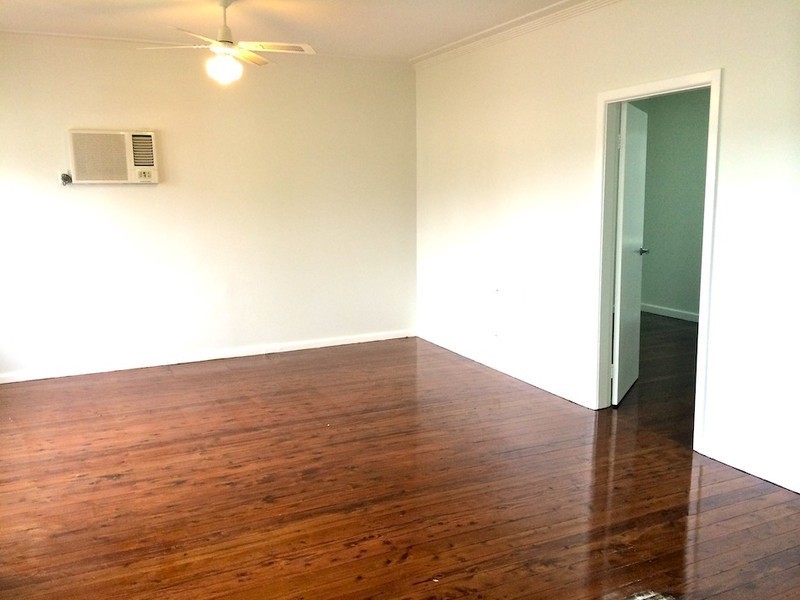 17 Derbyshire Avenue, Toongabbie NSW 2146