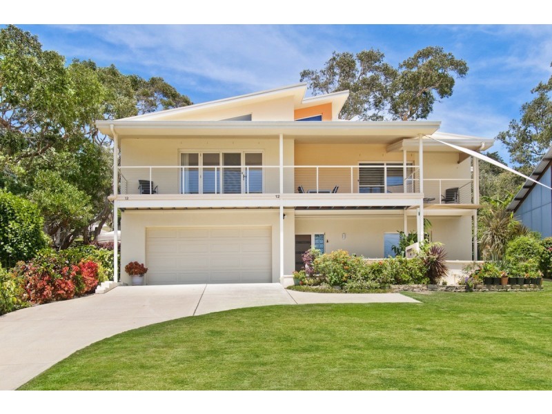 12 Home Street, Hat Head NSW 2440