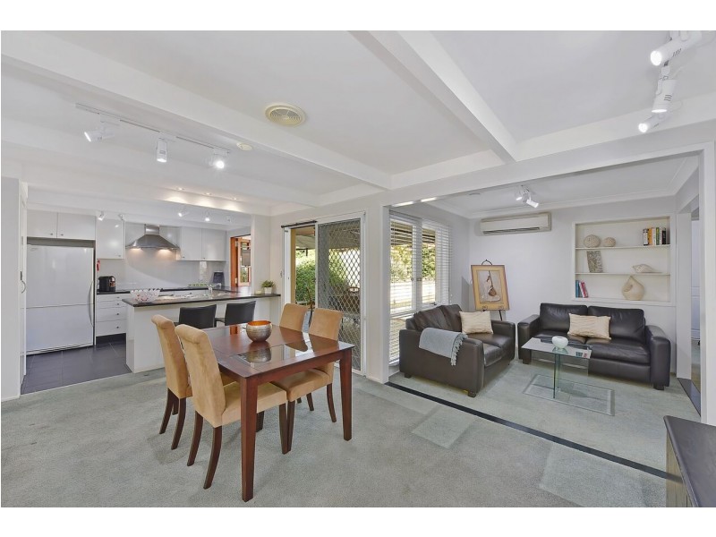 128 Merindah Rd, Baulkham Hills NSW 2153