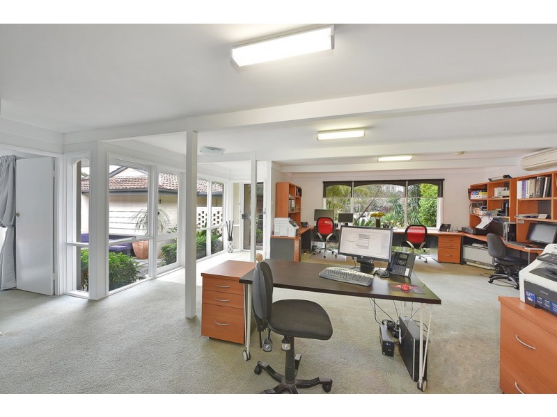 128 Merindah Rd, Baulkham Hills NSW 2153
