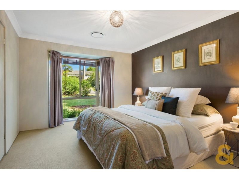 40 Glanmire Rd, Baulkham Hills NSW 2153