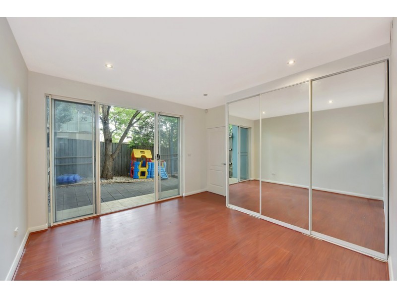 12/40 Dobson Cres, Baulkham Hills NSW 2153