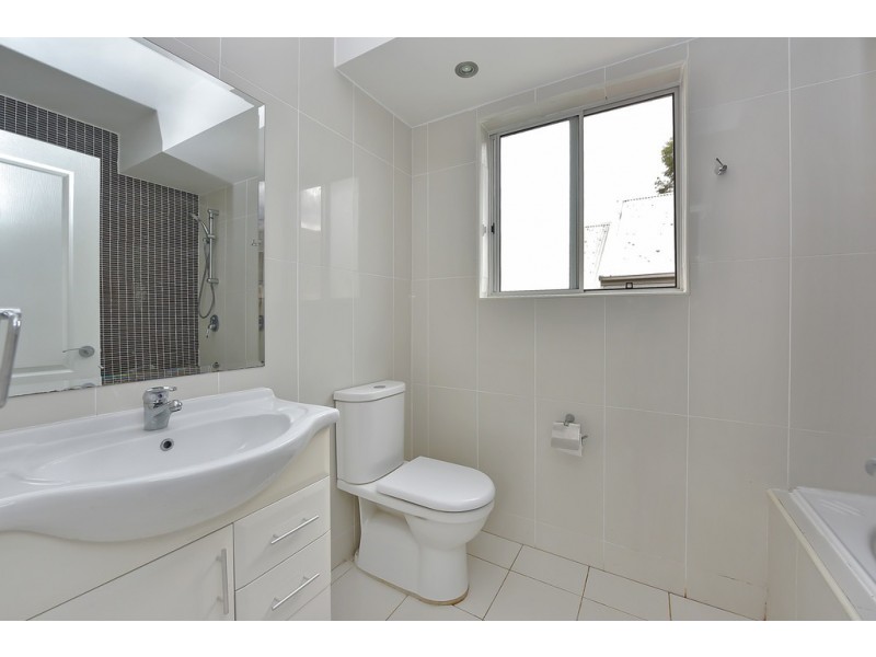 12/40 Dobson Cres, Baulkham Hills NSW 2153