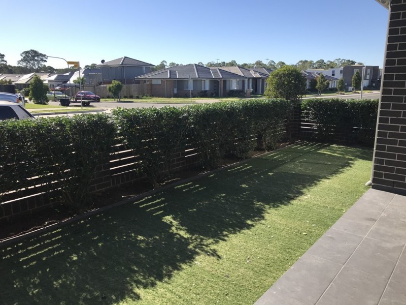 1 Darug Avenue, Glenmore Park NSW 2745