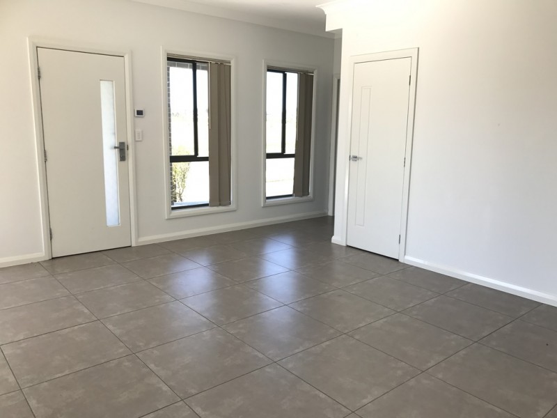 1 Darug Avenue, Glenmore Park NSW 2745