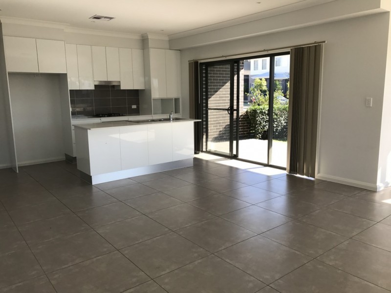 1 Darug Avenue, Glenmore Park NSW 2745