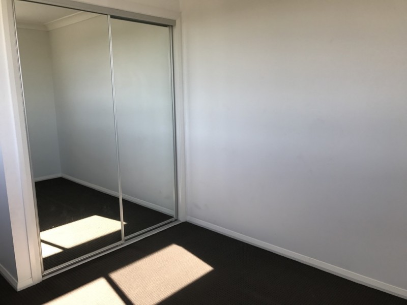 1 Darug Avenue, Glenmore Park NSW 2745