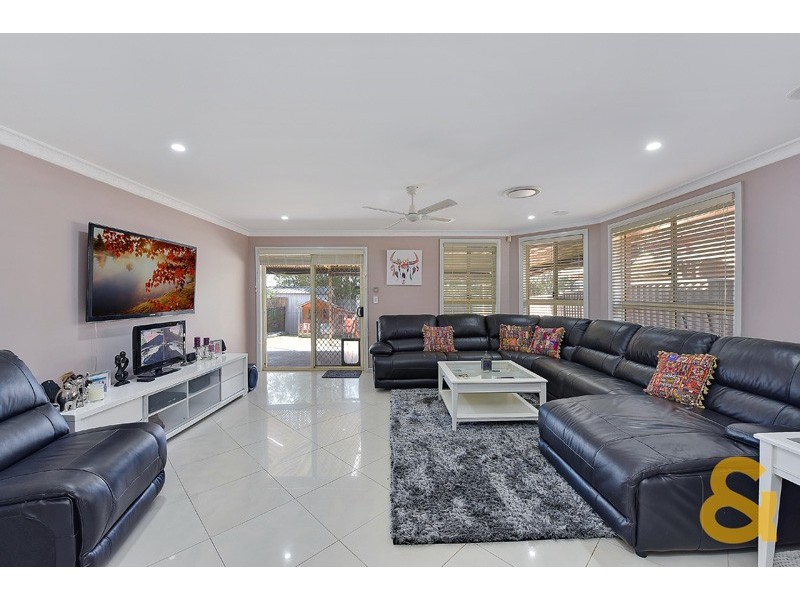 15 Farrier Way, Kellyville Ridge NSW 2155