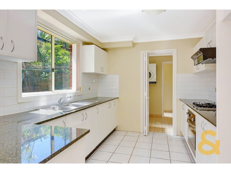 1/30-32 Christopher Street, Baulkham Hills NSW 2153