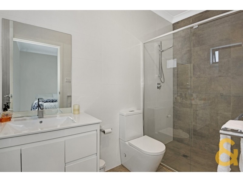 2/1a Anderson Road, Northmead NSW 2152