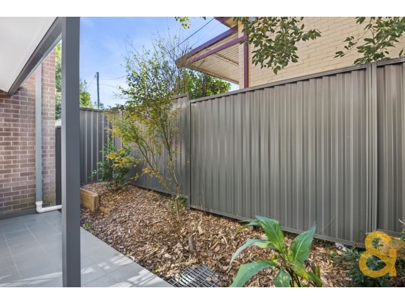 2/1a Anderson Road, Northmead NSW 2152