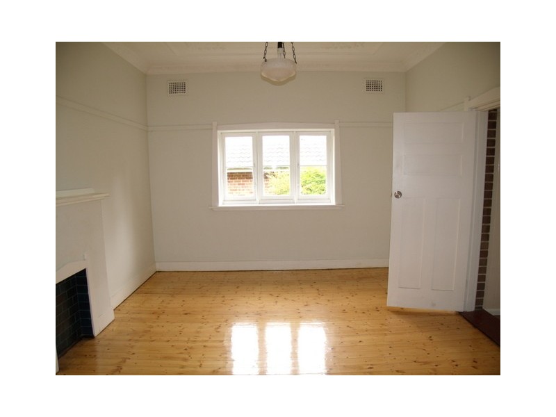 16 Richards Avenue, Eastwood NSW 2122