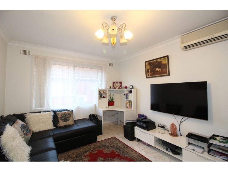 8/42 Macdonald Street, Lakemba NSW 2195