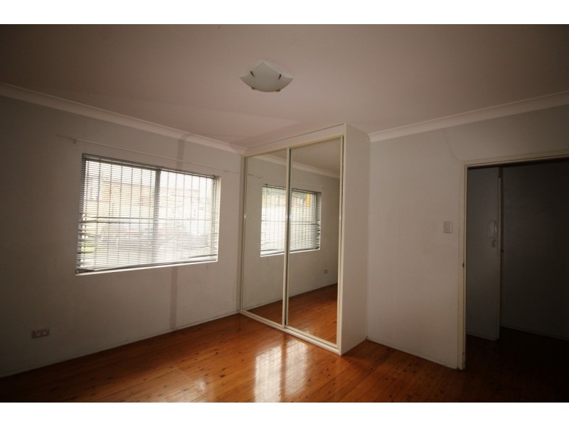 3/2 Denman Ave, Wiley Park NSW 2195
