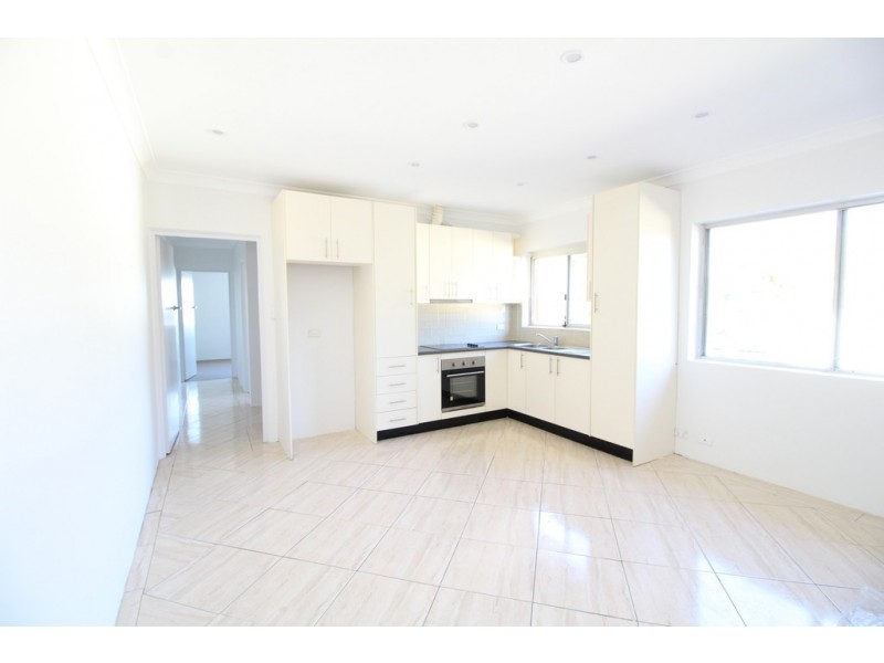 6/6 Ridgewell Street, Roselands NSW 2196