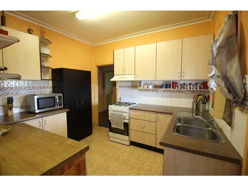 1 Rawson Road, Greenacre NSW 2190